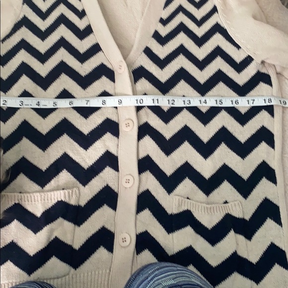 🥭(4 for $15) Forever21 Cardigan - Picture 6 of 8